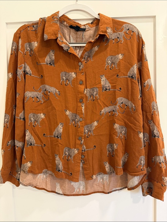 Jane and Delancey Tops - Jane & Delancey Rust Leopard Print Button-Down Blouse LG